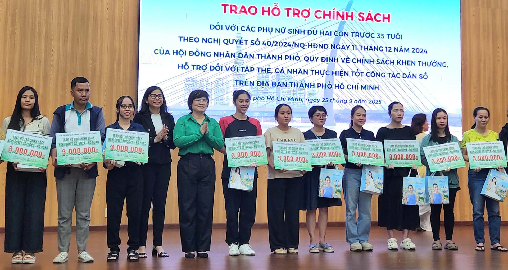 Hơn 17.000 phụ nữ ở TPHCM sinh 2 con trước 35 tuổi nhận 3-5 triệu đồng