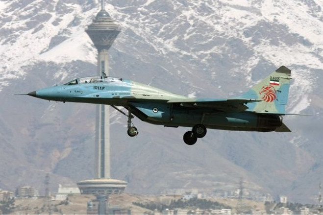 Iran tiếp nhận dàn tiêm kích MiG-29 từ Nga trong lúc chờ đợi Su-35