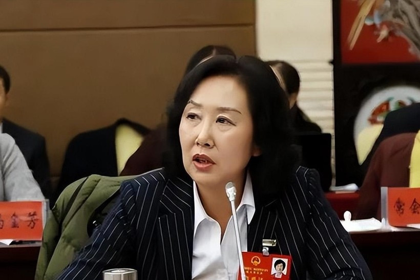 Kết đắng cho nữ quan tham đa tình, có quan hệ với hàng chục trai đẹp