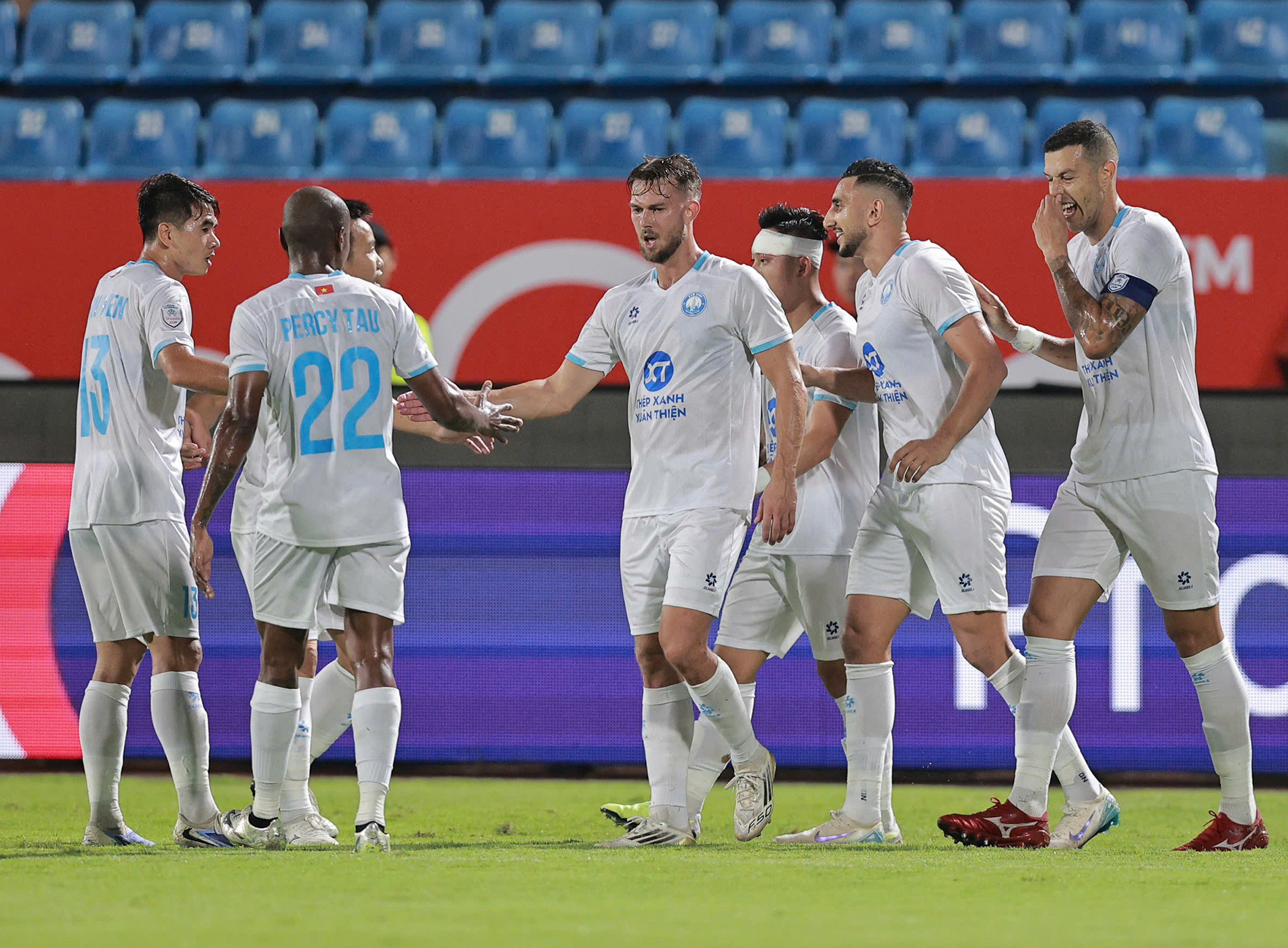 nam dinh svay rieng 8.jpg