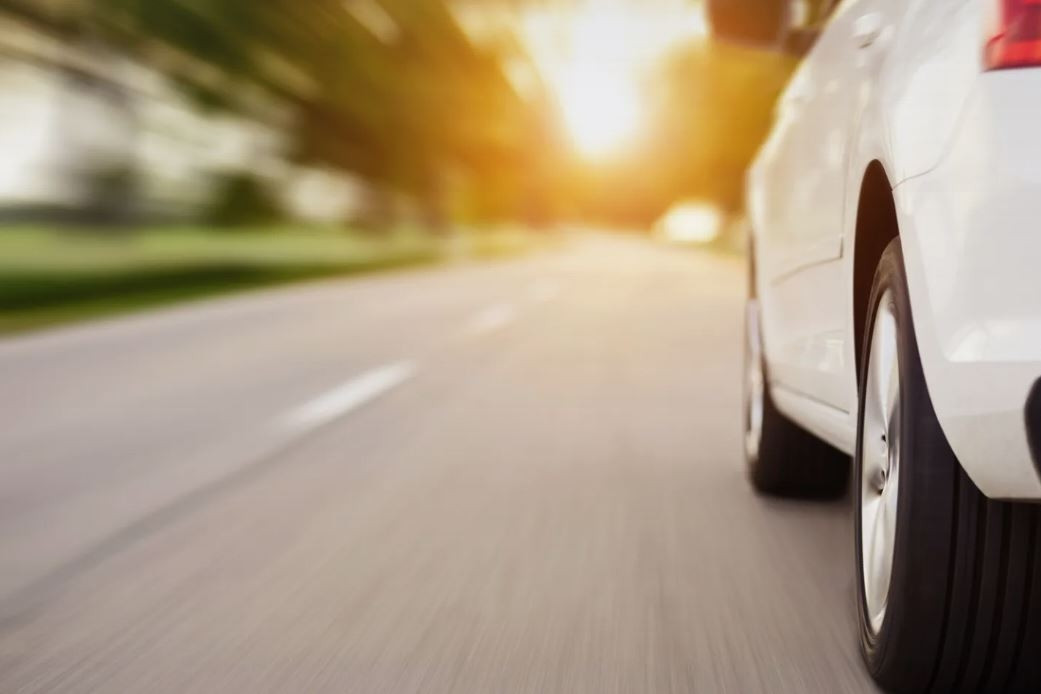 Những thói quen lái xe xấu khiến ô tô của bạn nhanh hỏng hơn