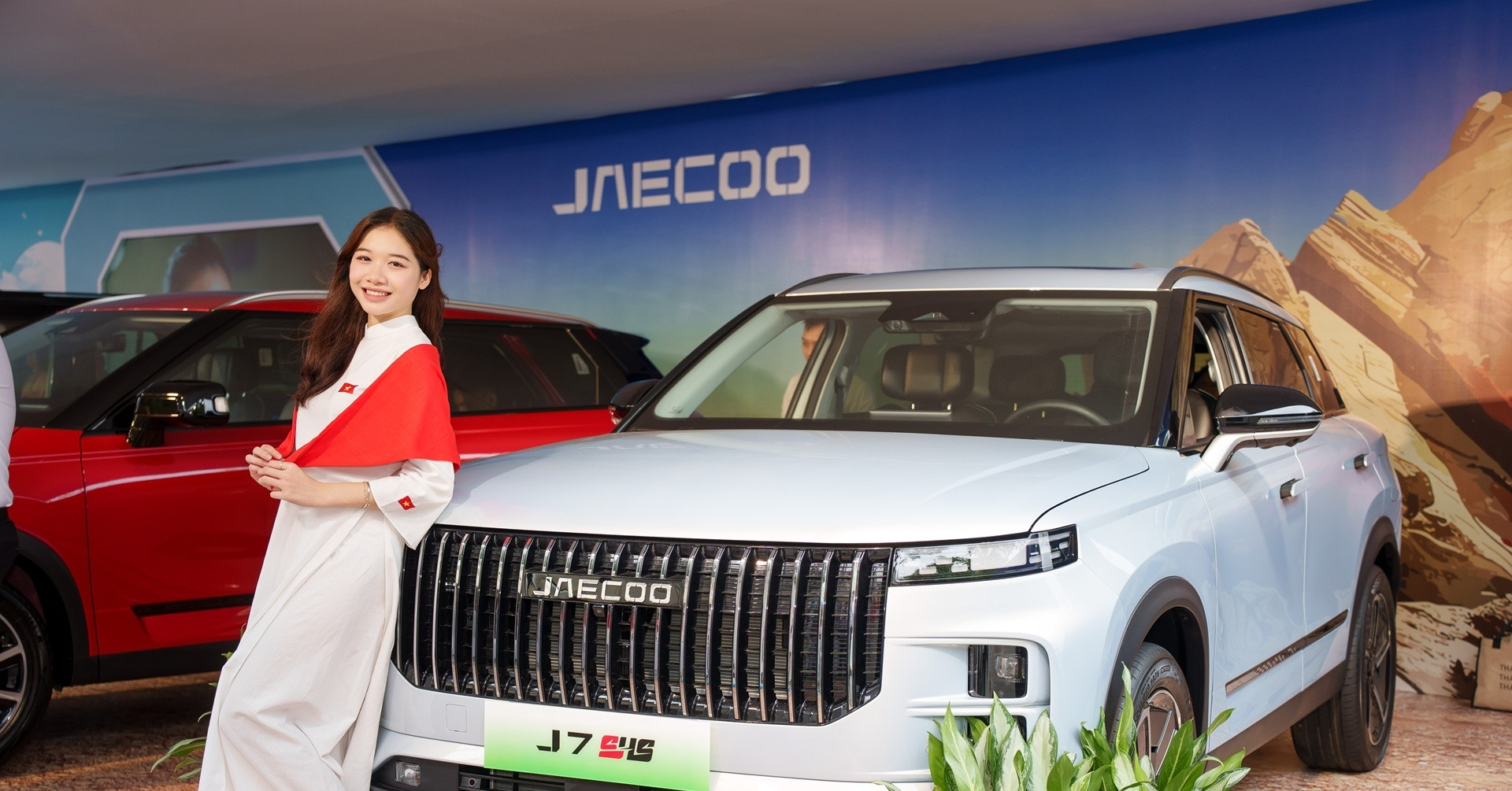 Omoda & Jaecoo Việt Nam cam kết mua lại nguyên giá Jaecoo J7 PHEV trong 30 ngày