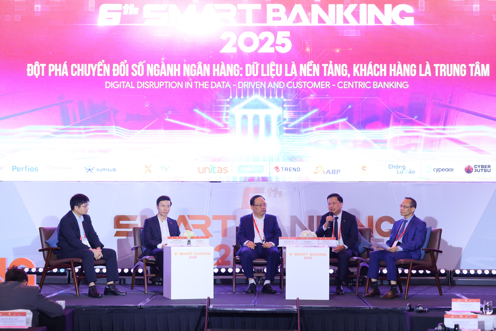 Smart Banking .JPG