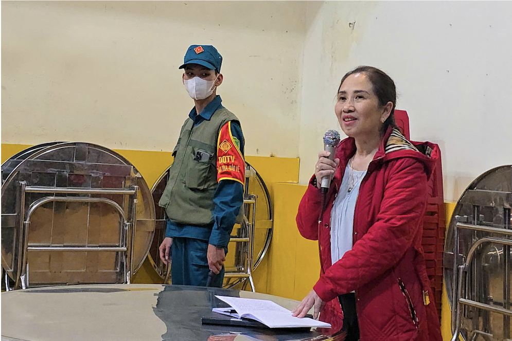 Tạm đình chỉ công tác hiệu trưởng vì để thực phẩm bẩn vào trường