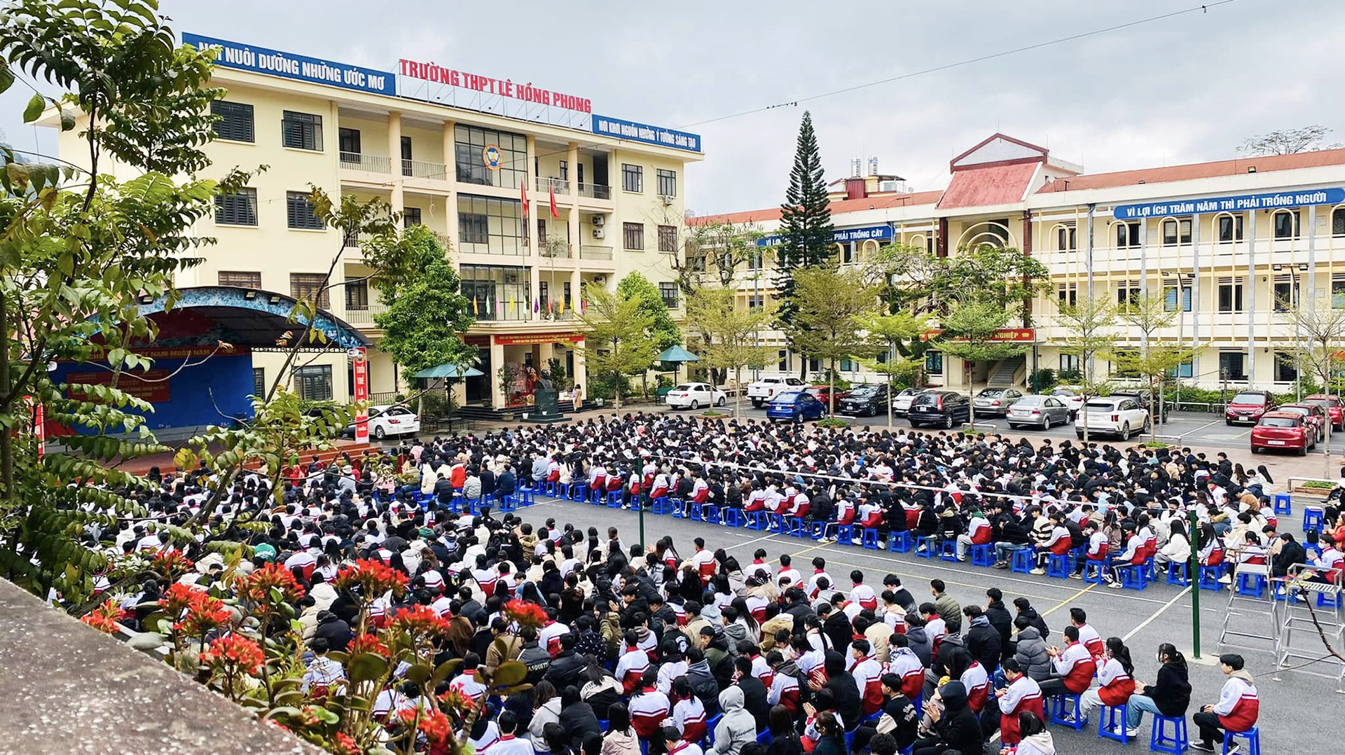 thpt le hong phong 2.jpg