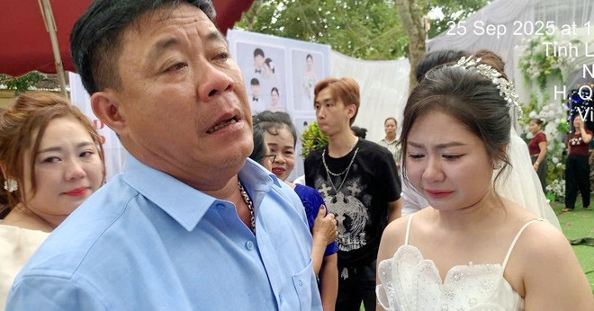 20 năm &amp;apos;gà trống nuôi con&amp;apos;, ông bố Nghệ An bật khóc tiễn con gái về nhà chồng