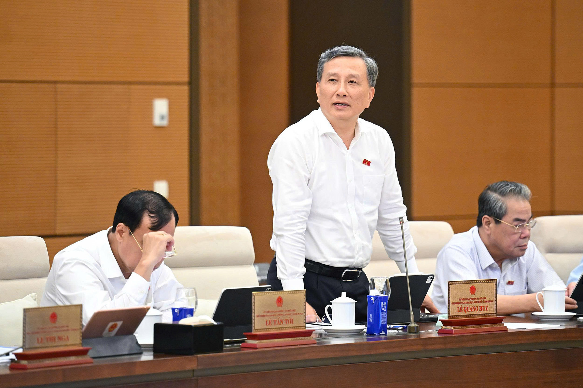 202509121512141077_gen h z7004226270707_438e0eedd5b285fce07caa29bac416be.jpg