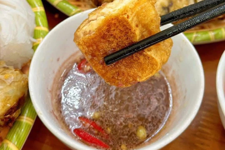 Bệnh tật bủa vây vì bữa ăn 'mặn chát', bác sĩ chỉ cách làm thế nào để ăn nhạt