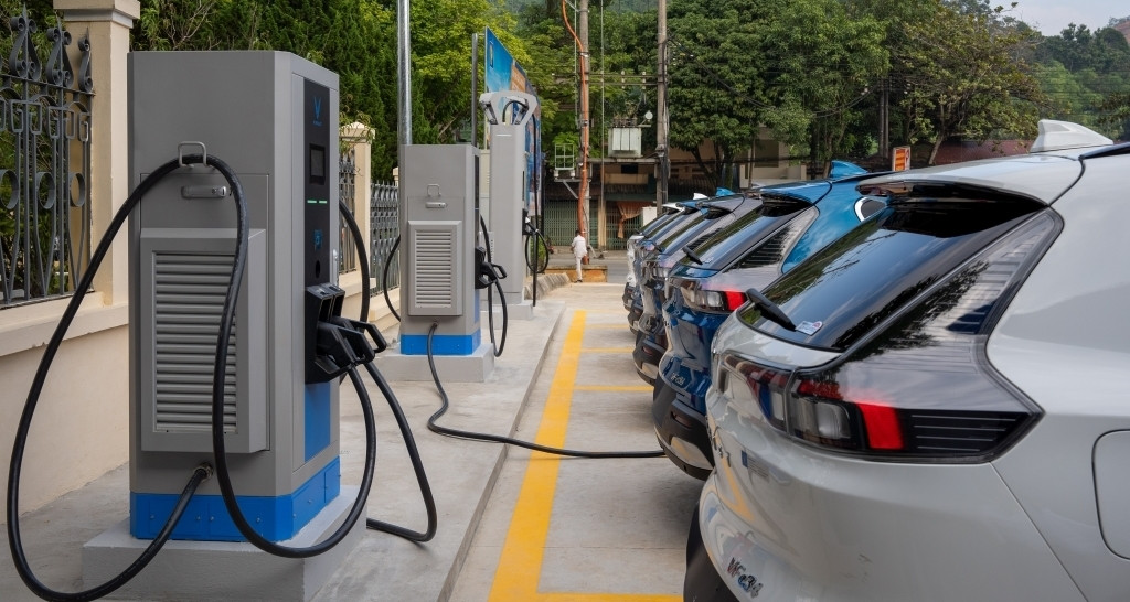 Giá bán lẻ điện cho trạm sạc: Rút còn 1 phương án, thêm quy định ‘tủ đổi pin’