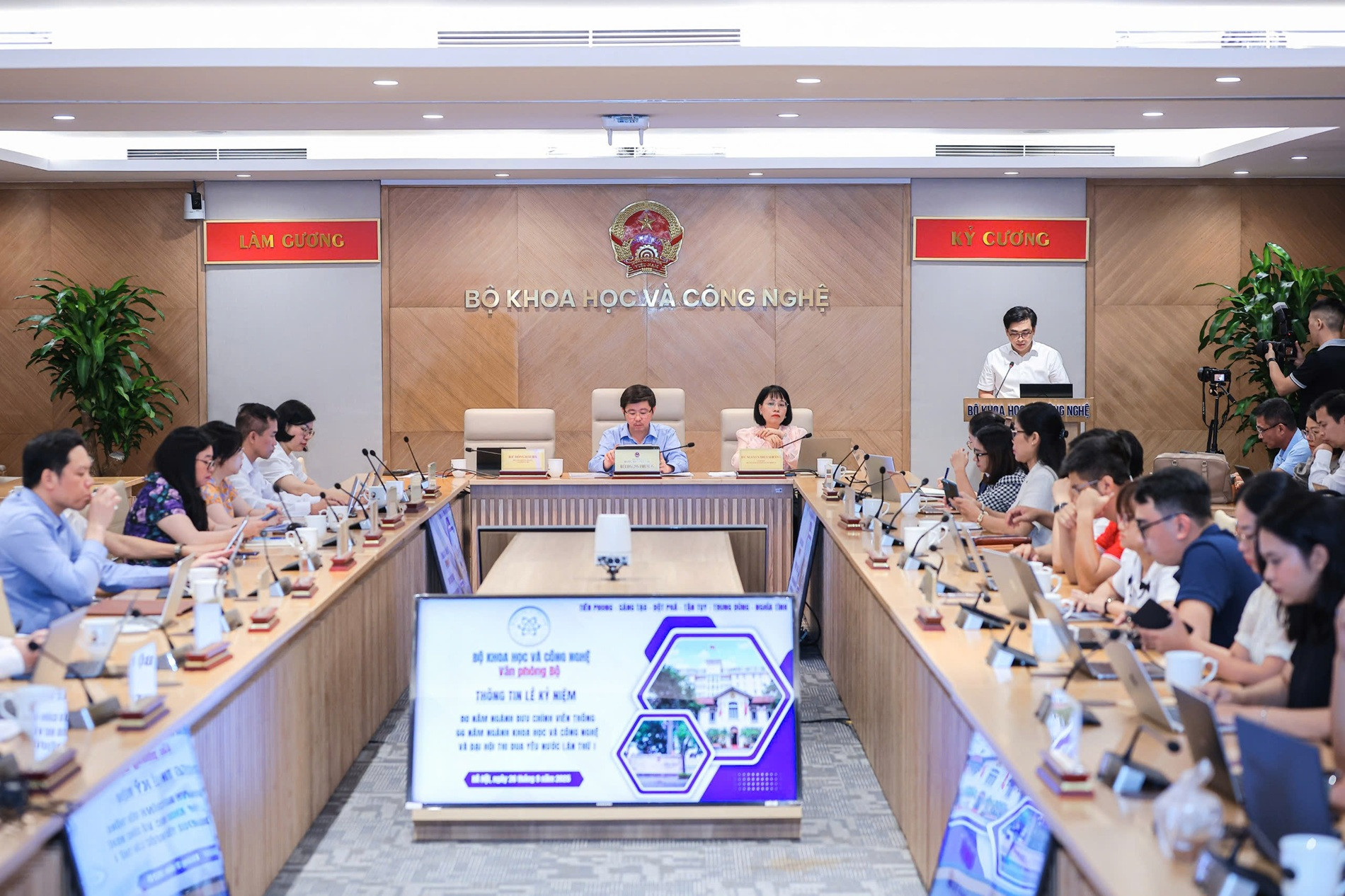 hop bao thuong ky.jpg