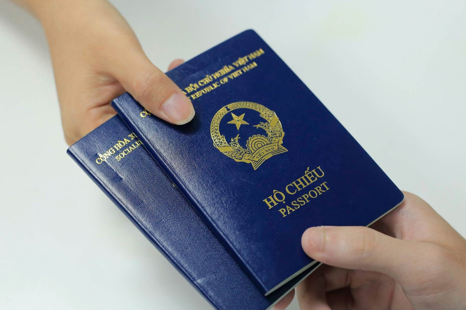 Kiến nghị bỏ hoãn xuất cảnh với chủ sở hữu hưởng lợi khi doanh nghiệp nợ thuế