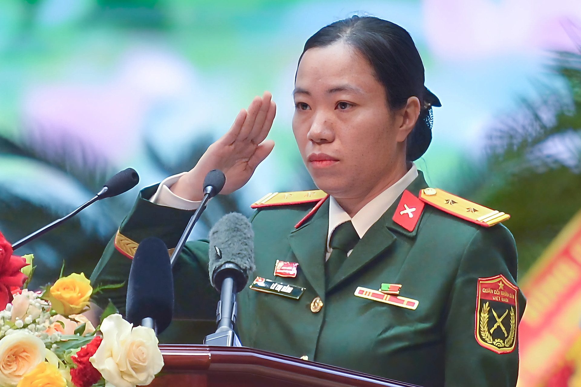 Nữ anh hùng tuổi 40 cùng đồng đội chinh phục công nghệ lõi, phát triển ngành tên lửa