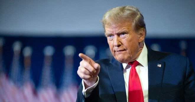 Ông Trump lên tiếng sau lời chỉ trích ‘hổ giấy’...