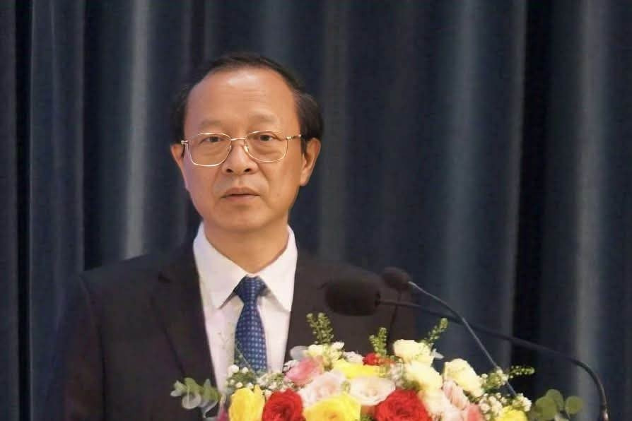 Thi tốt nghiệp 2025 lập nhiều kỷ lục, Bộ GD-ĐT bác tin 'đề Toán, Tiếng Anh khó'