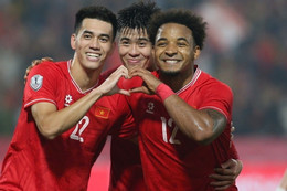 Tuyển Việt Nam: Ông Kim Sang Sik đừng đợi Xuân Son