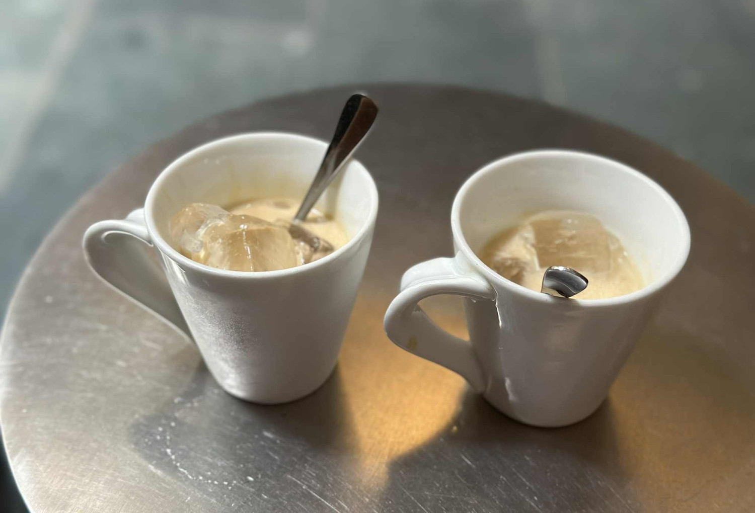 Uống 2 tách cà phê mỗi ngày bảo vệ thận nhưng 3 nhóm người không nên áp dụng