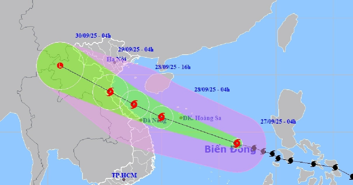 Bão số 10 di chuyển rất nhanh, Thủ tướng yêu cầu chủ động ứng phó ở mức cao nhất