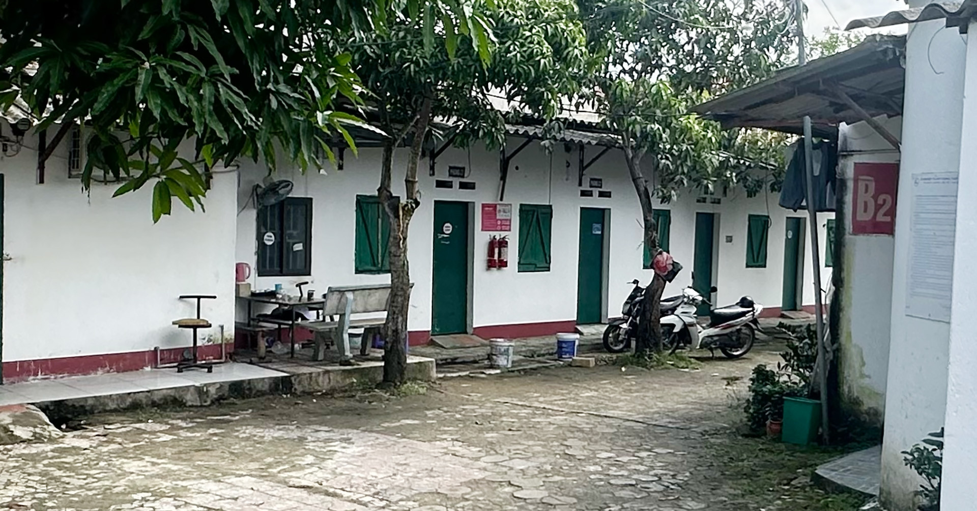 Hai địa điểm cách nhau 20km nơi nghi phạm đâm chết vợ và 2 người đàn ông