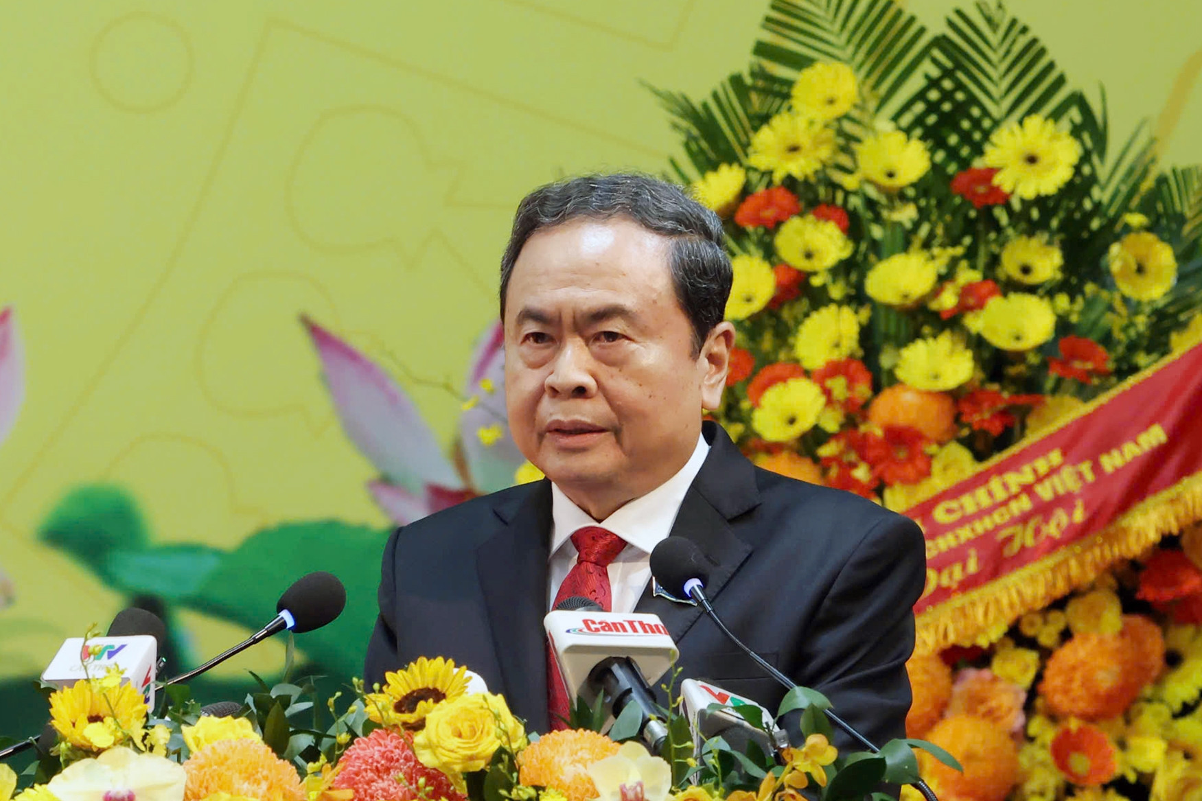 Chủ tịch Quốc hội: Lựa chọn đúng người, đủ đức, tài, không để thiếu cán bộ