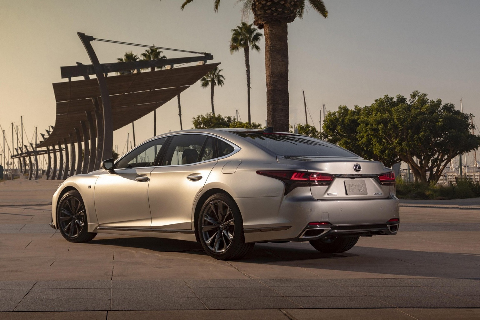 lexus ls 4.jpg