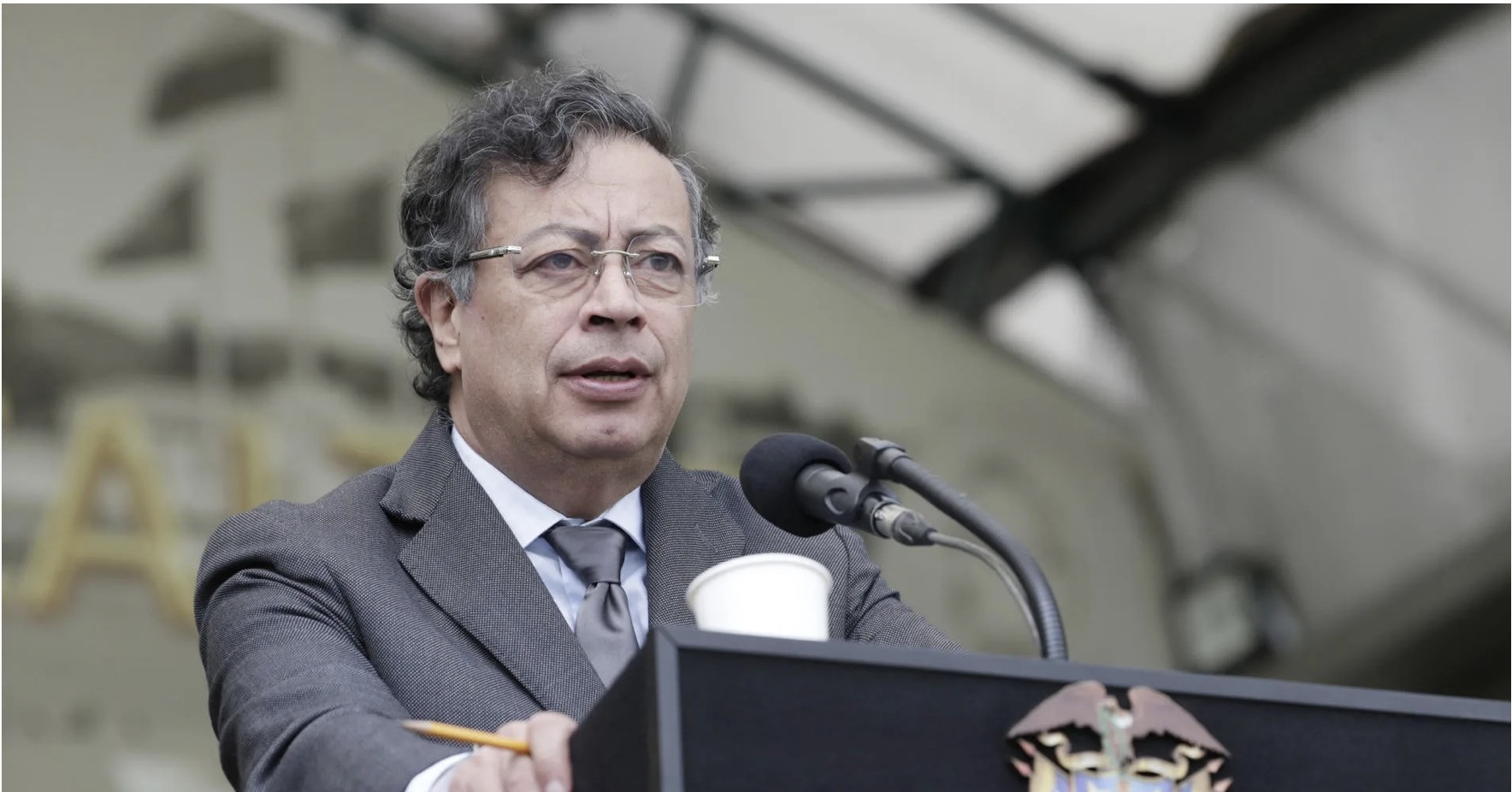 Mỹ thu hồi thị thực của Tổng thống Colombia