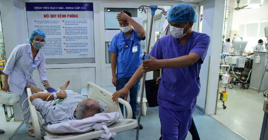 Người đàn ông đổ gục sau khi dùng viên thuốc hàng xóm cho