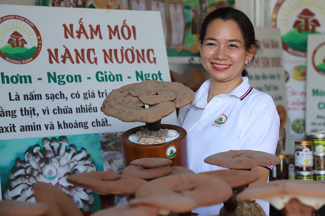Rời bục giảng, nữ giáo viên khởi nghiệp với trang trại nấm bạc tỷ