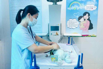 Vợ mang thai ba lần, chồng đều bắt đẻ tại nhà
