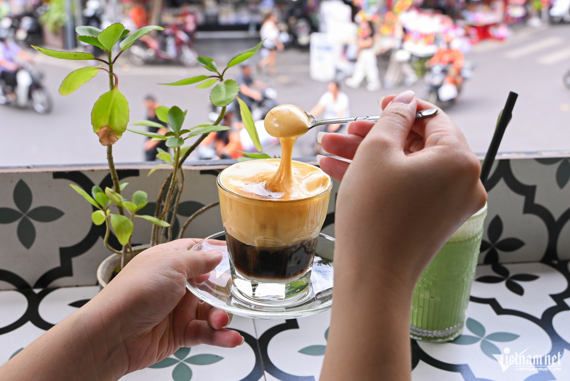 W-coffee alley ហាណូយ 10.JPG.jpg