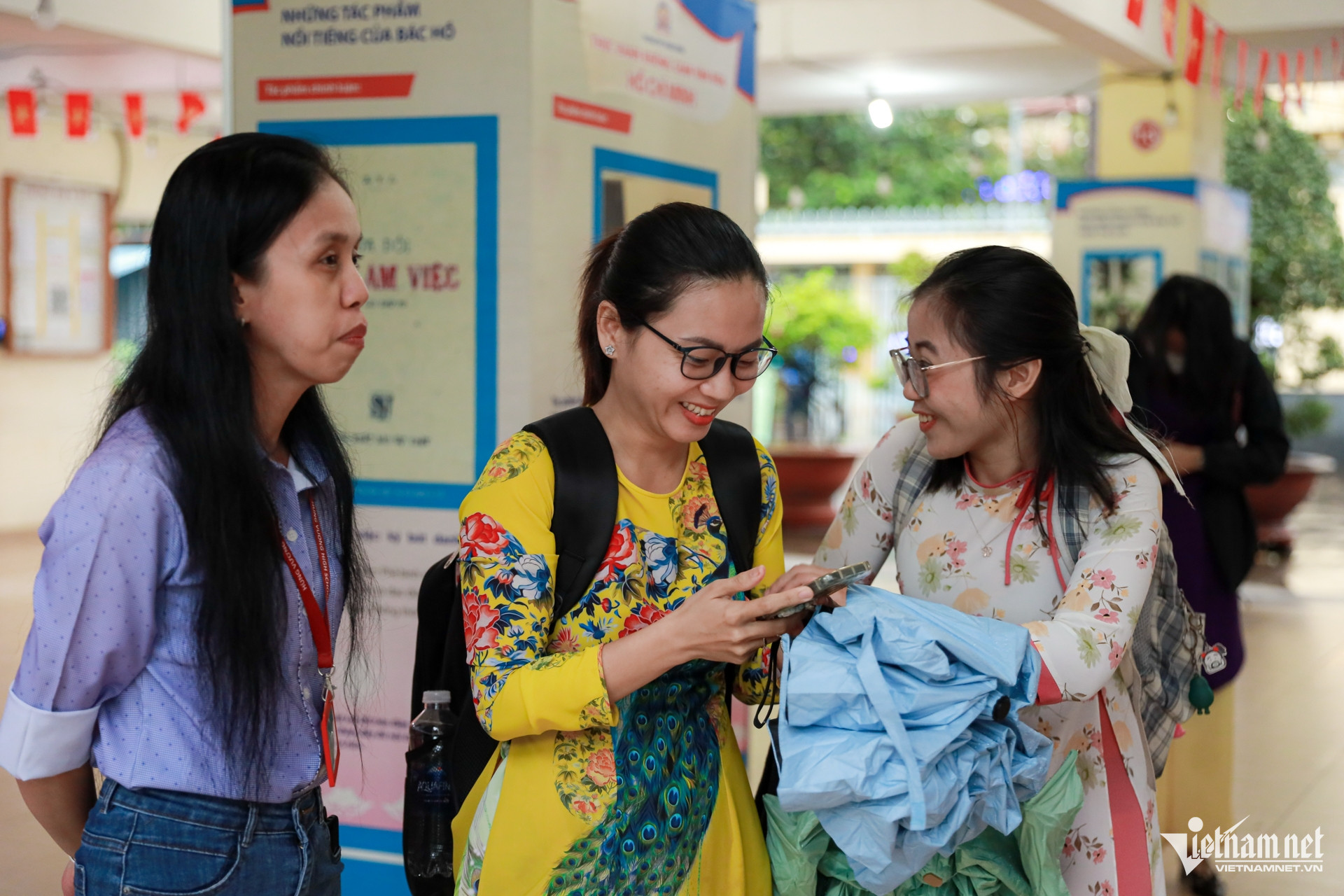 W-teacher Nguyen Hue 24.jpg