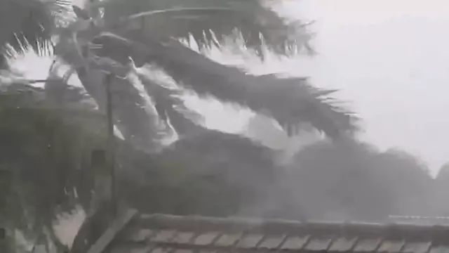 Bản tin sáng 28/9: Bão số 10 cách Đà Nẵng 150km, Thanh Hóa-Quảng Trị mưa dữ dội