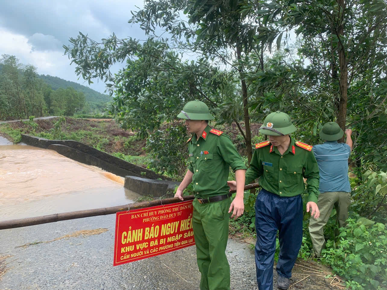 a7Thanh Hóa gấp rút sơ tán gần.jpg