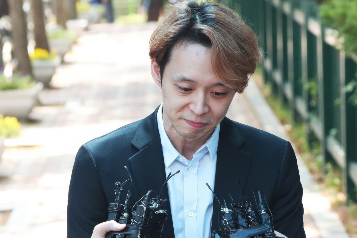 Ảnh002_ParkYooChun xin lỗi năm 2019.jpg
