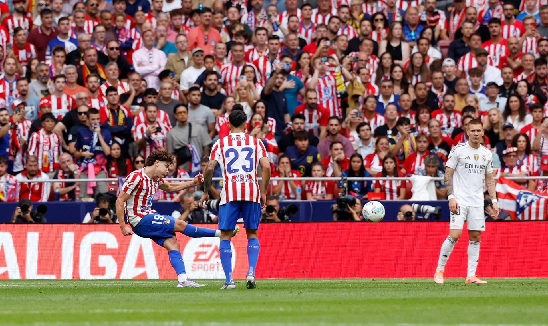 AS - Julian Alvarez Atletico Real Madrid 2.jpg