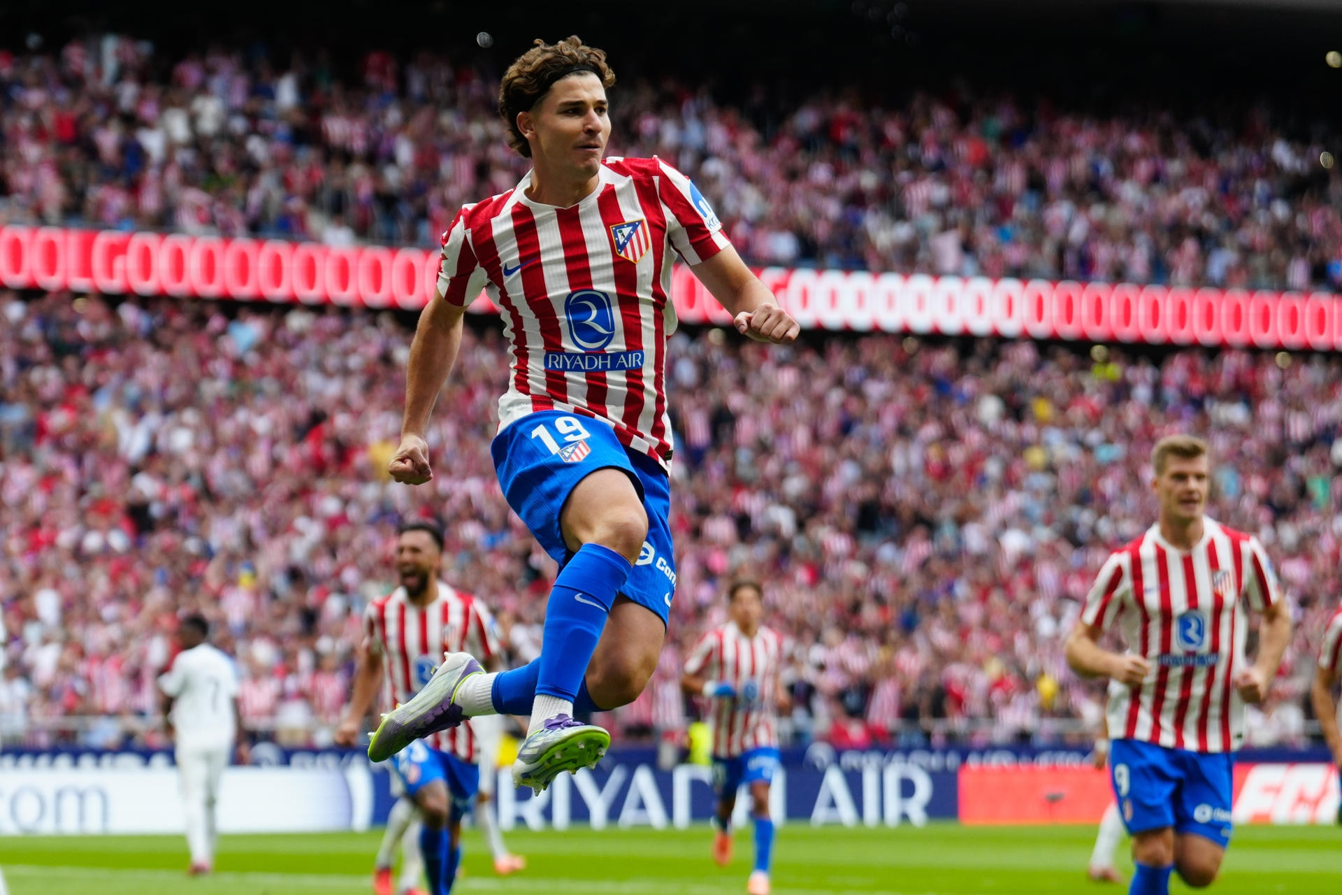 Atletico thắng lịch sử Real Madrid: Chú nhện kỳ diệu Julian Alvarez