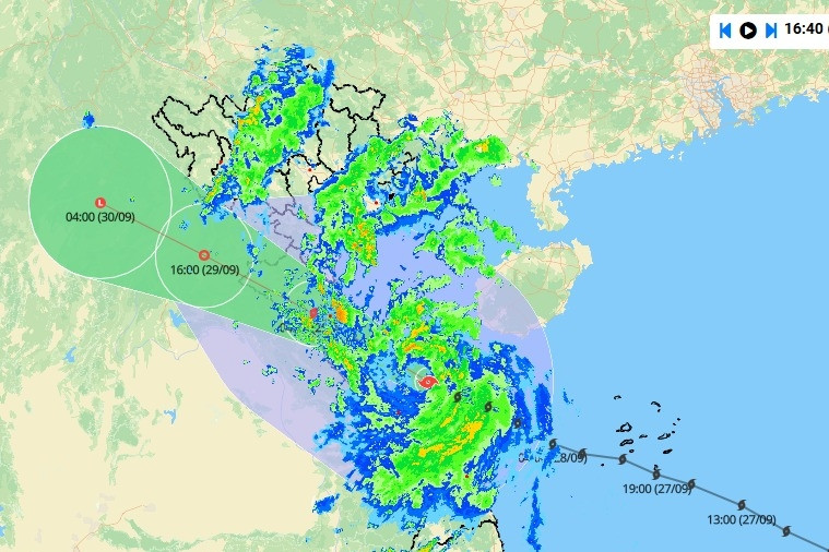 Bão số 10 Bualoi sắp chạm bờ, thời điểm và khu vực gió mạnh nhất