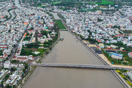 Cận cảnh 3 cây cầu cách nhau vài trăm mét ở phường đông dân nhất cả nước