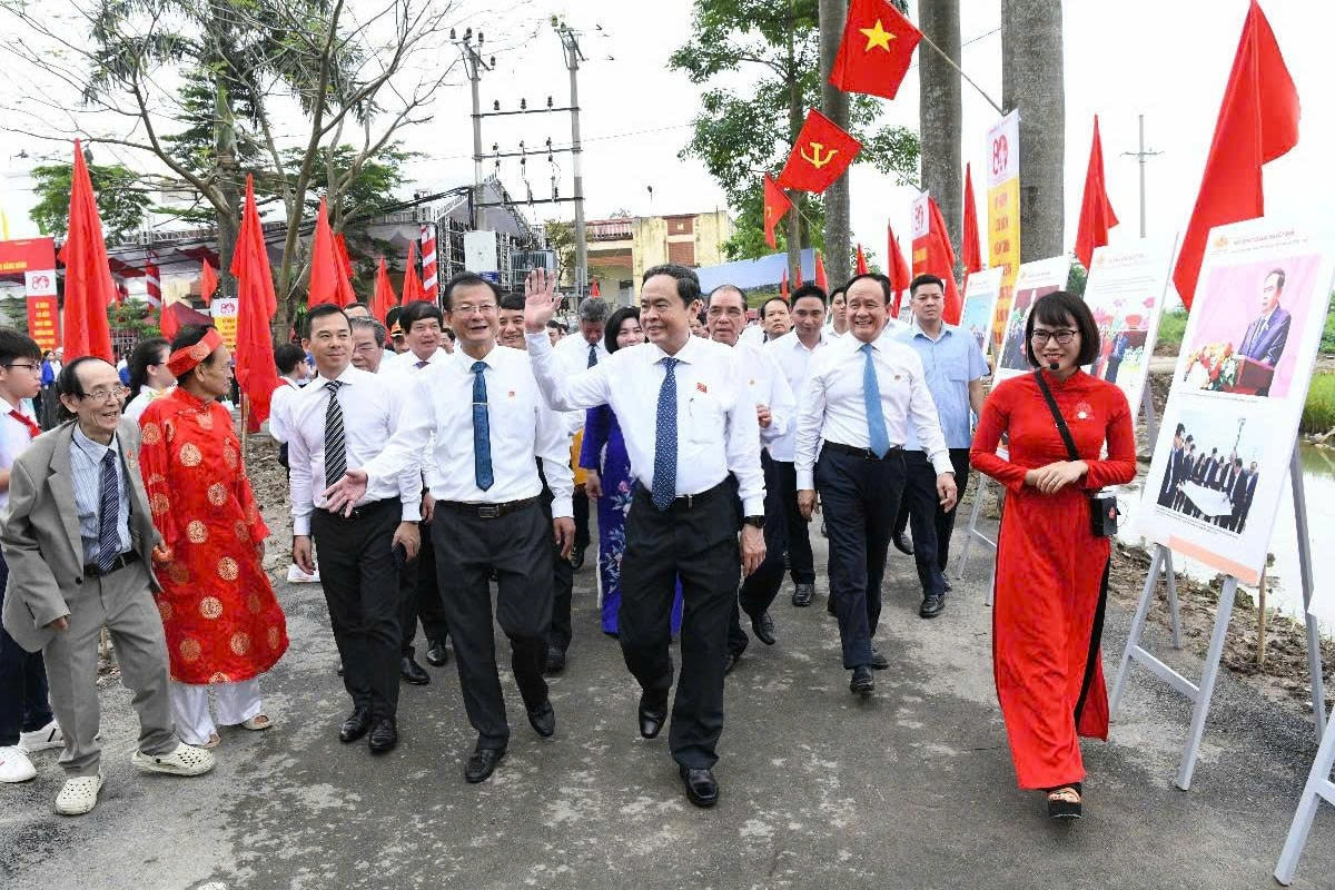 chu tich quoc hoi 5.jpg