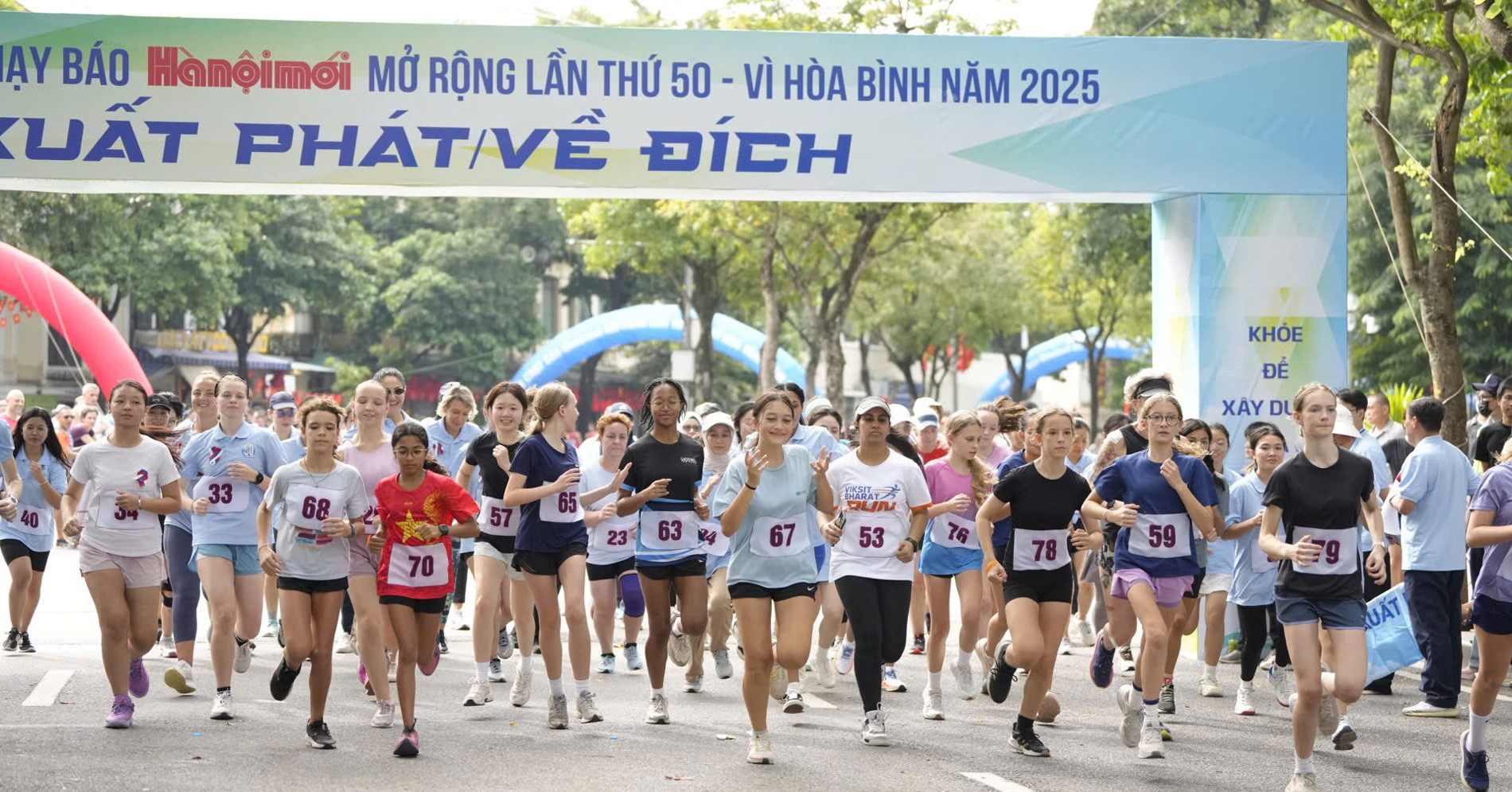 Hơn 3.000 VĐV thi chung kết giải chạy quanh hồ Hoàn Kiếm