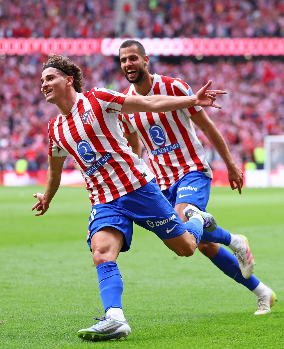 Julian Alvaves AM.jpg