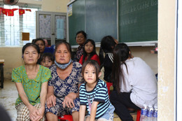 Dắt díu đi tránh bão Bualoi, người xứ Nghệ than: 'Một tháng chạy bão đến 2 lần'
