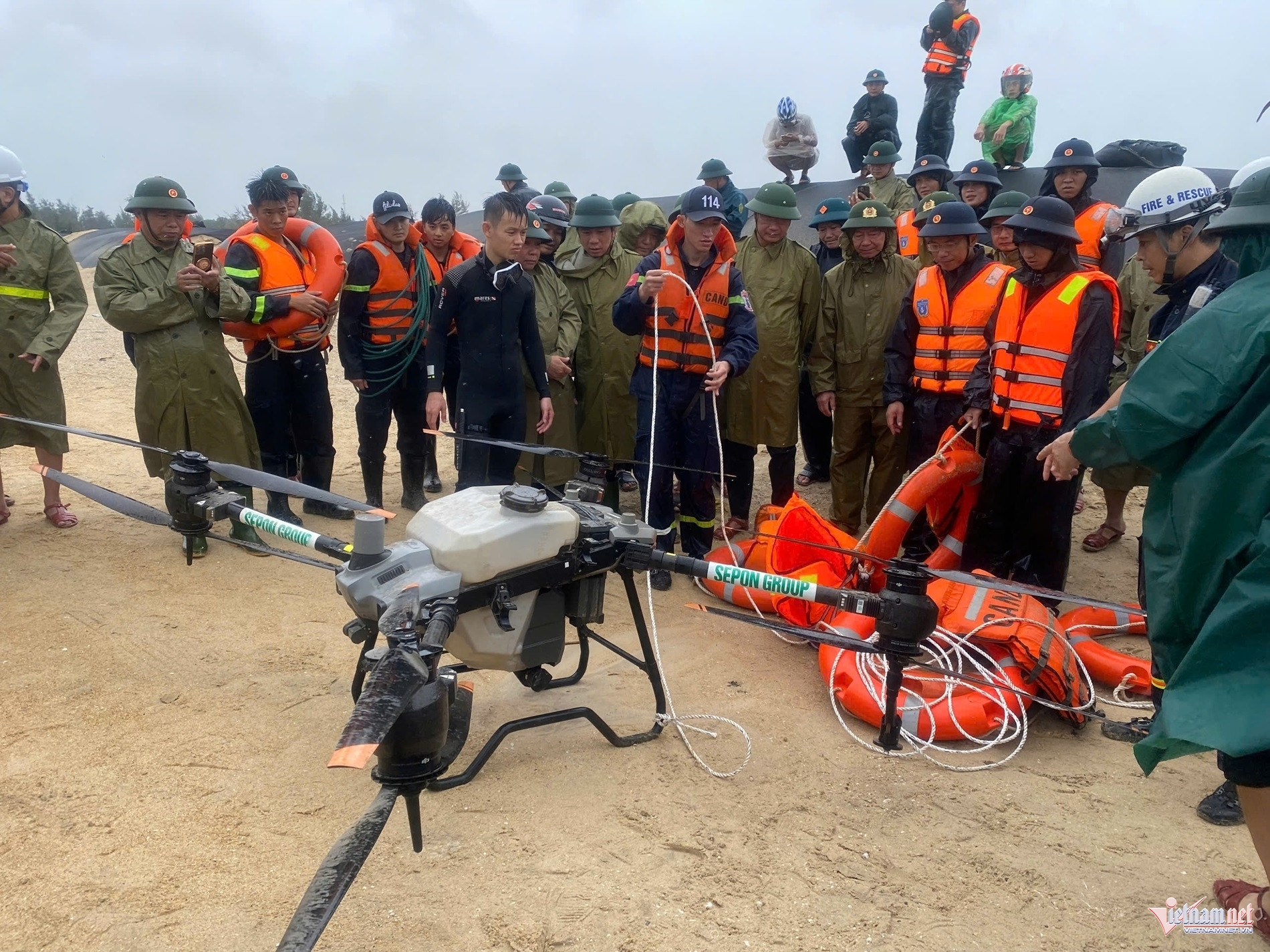 W-cuu nan cua viet 2 702.jpg