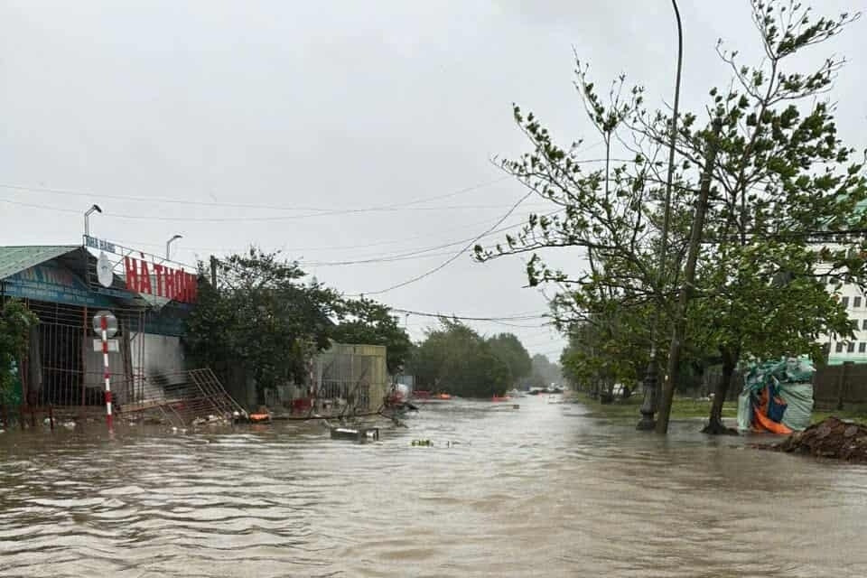 Bão số 10 Bualoi tan dần, miền Bắc đến Hà Tĩnh đối mặt mưa lũ khắc nghiệt