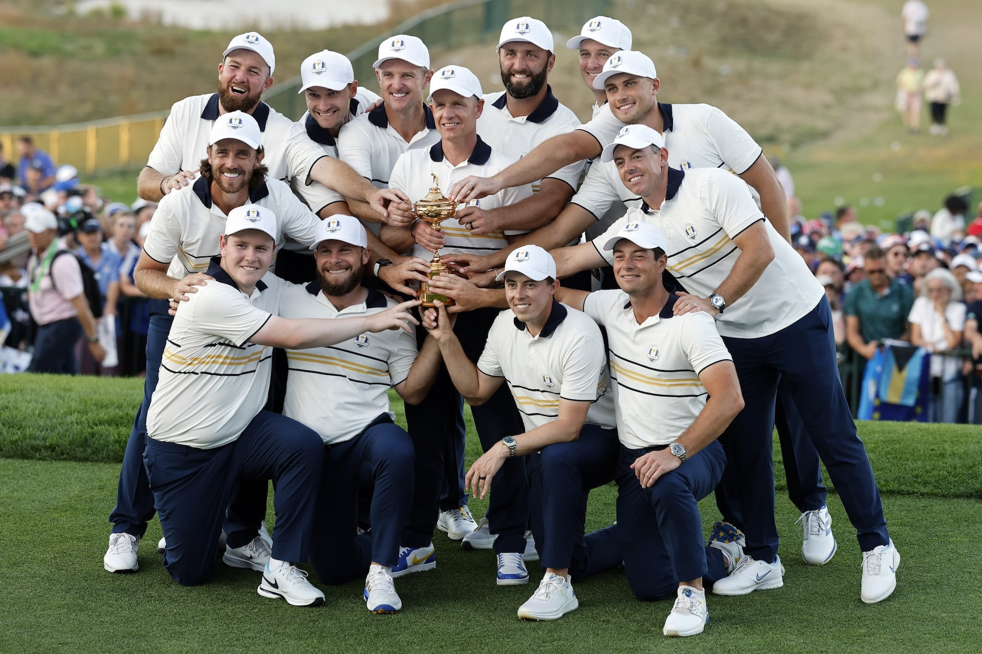 Châu Âu vô địch Ryder Cup 2025: Hoành tráng như kịch Broadway
