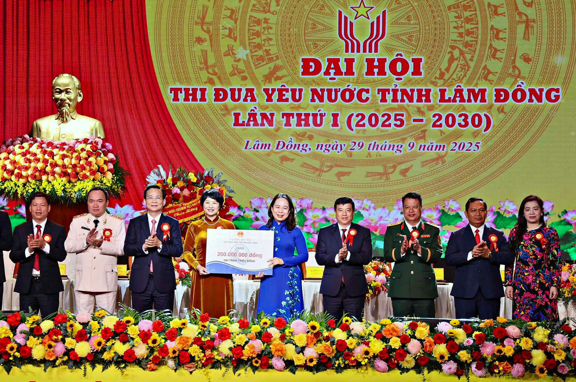 DAI HOI THI DUA YEU NUOC.jpg