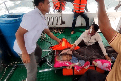 Hai người dân nguy kịch trên đảo Cù Lao Chàm