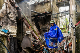 Hơn 12 giờ bão số 10 Bualoi quần thảo đất liền, 'dị thường' và khốc liệt