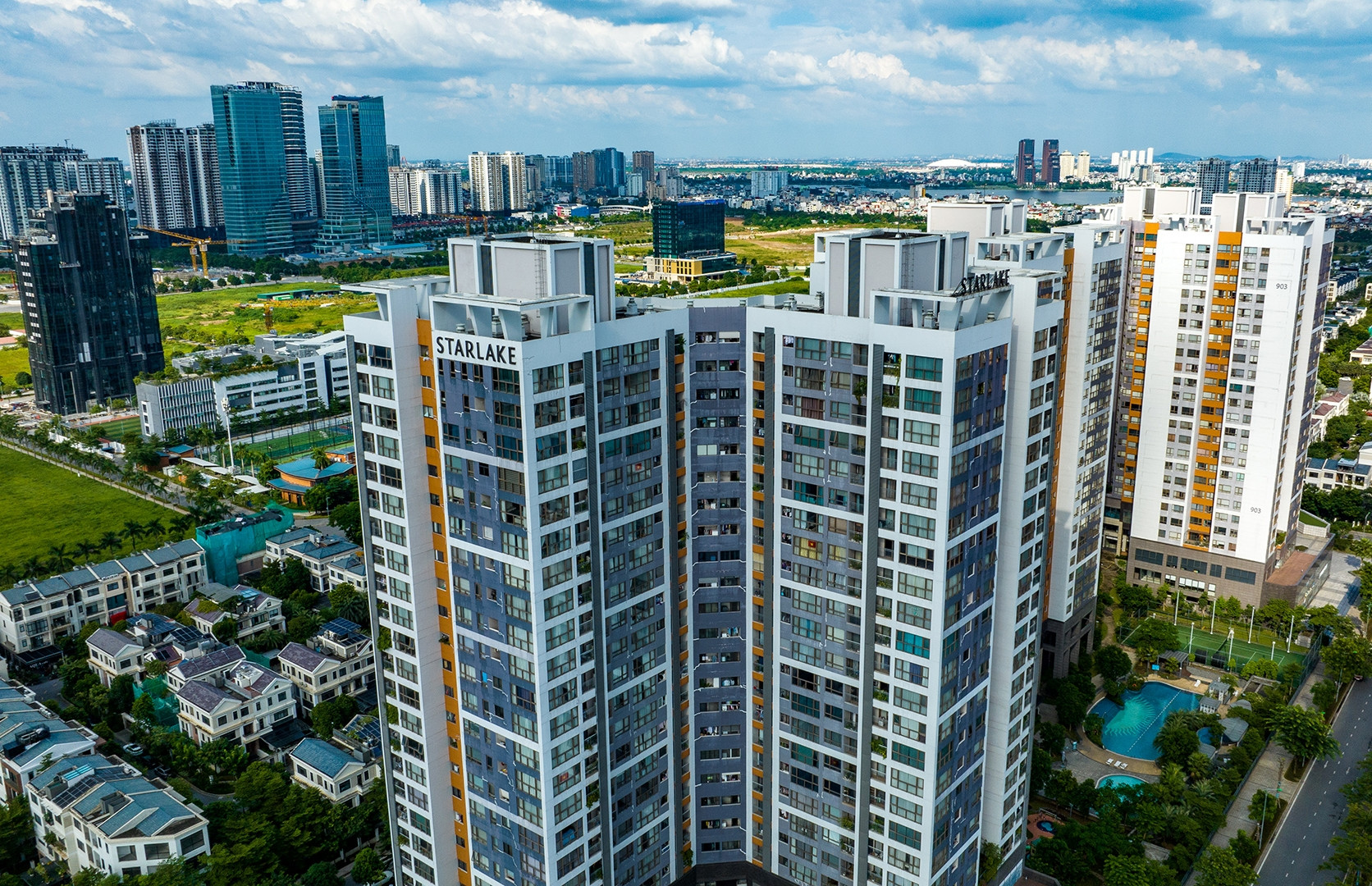 Cận cảnh khu đô thị 'nhà giàu' ở Hà Nội được rao giá 800 triệu đồng/m2