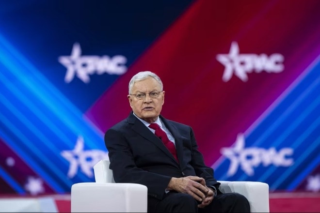 Ông Trump cho phép Ukraine tập kích tầm xa, Nga giành thêm làng ở Donetsk