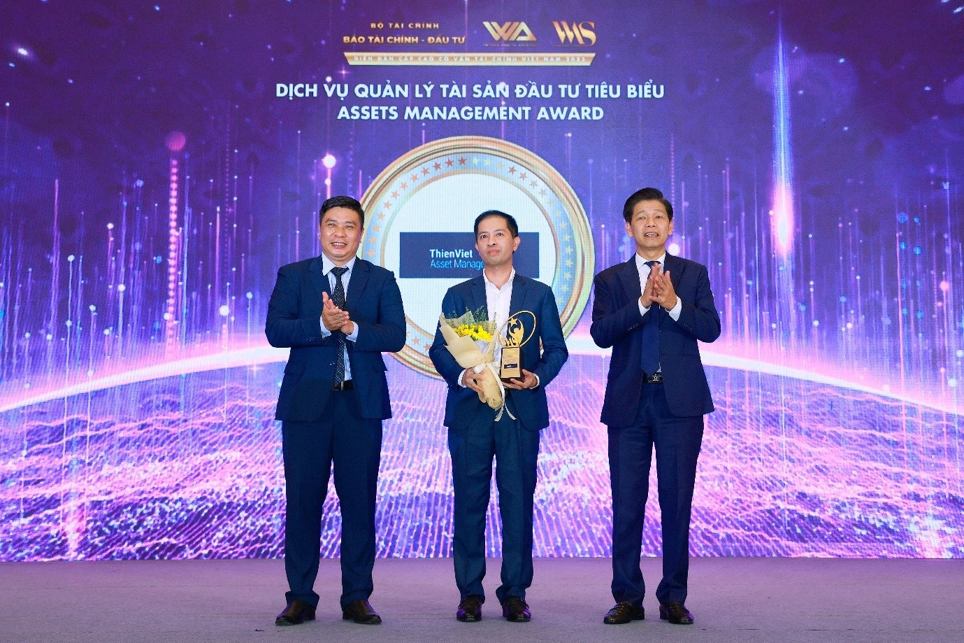 Quản lý Quỹ Thiên Việt nhận giải thưởng Dịch vụ quản lý tài sản đầu tư tiêu biểu